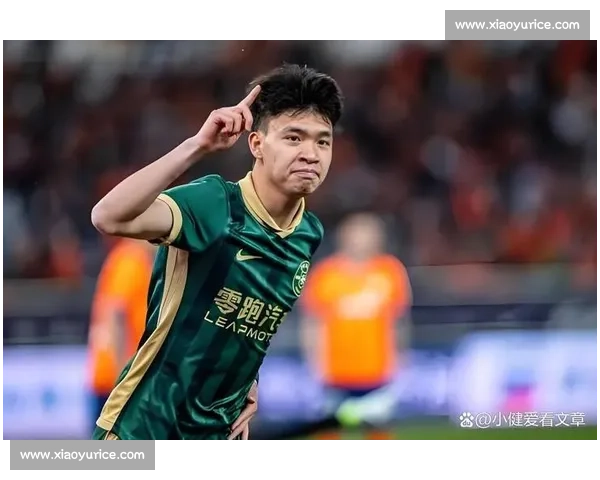 哨响球碎!中超争议判罚惹毛王钰栋,业余操作再引怒潮 哨响球碎!中超争议判罚惹毛王钰栋,业余操作再引怒潮